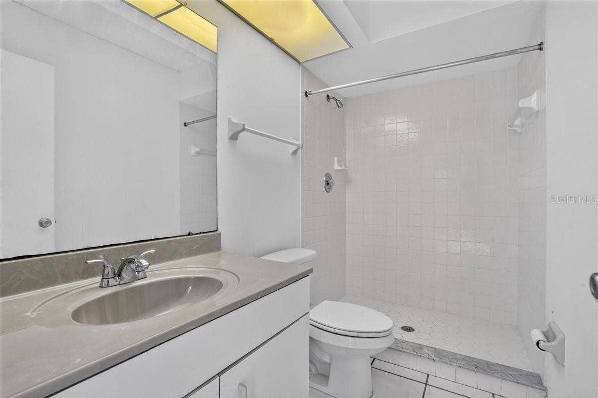 4104 STROMBUS ROAD, Venice, FL 34293 4104 STROMBUS ROAD, Venice, FL 34293