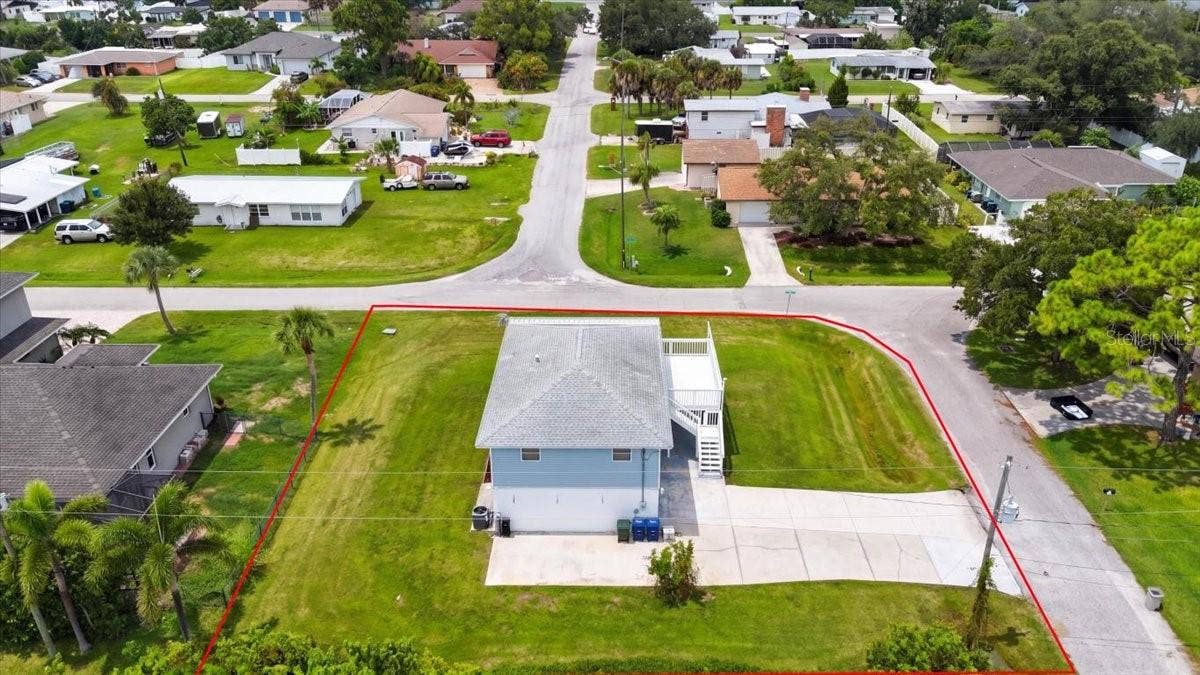 4104 STROMBUS ROAD, Venice, FL 34293 4104 STROMBUS ROAD, Venice, FL 34293