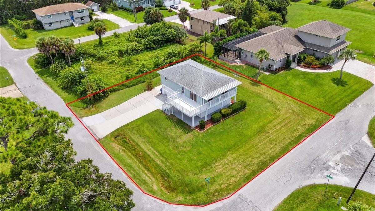 4104 STROMBUS ROAD, Venice, FL 34293 4104 STROMBUS ROAD, Venice, FL 34293
