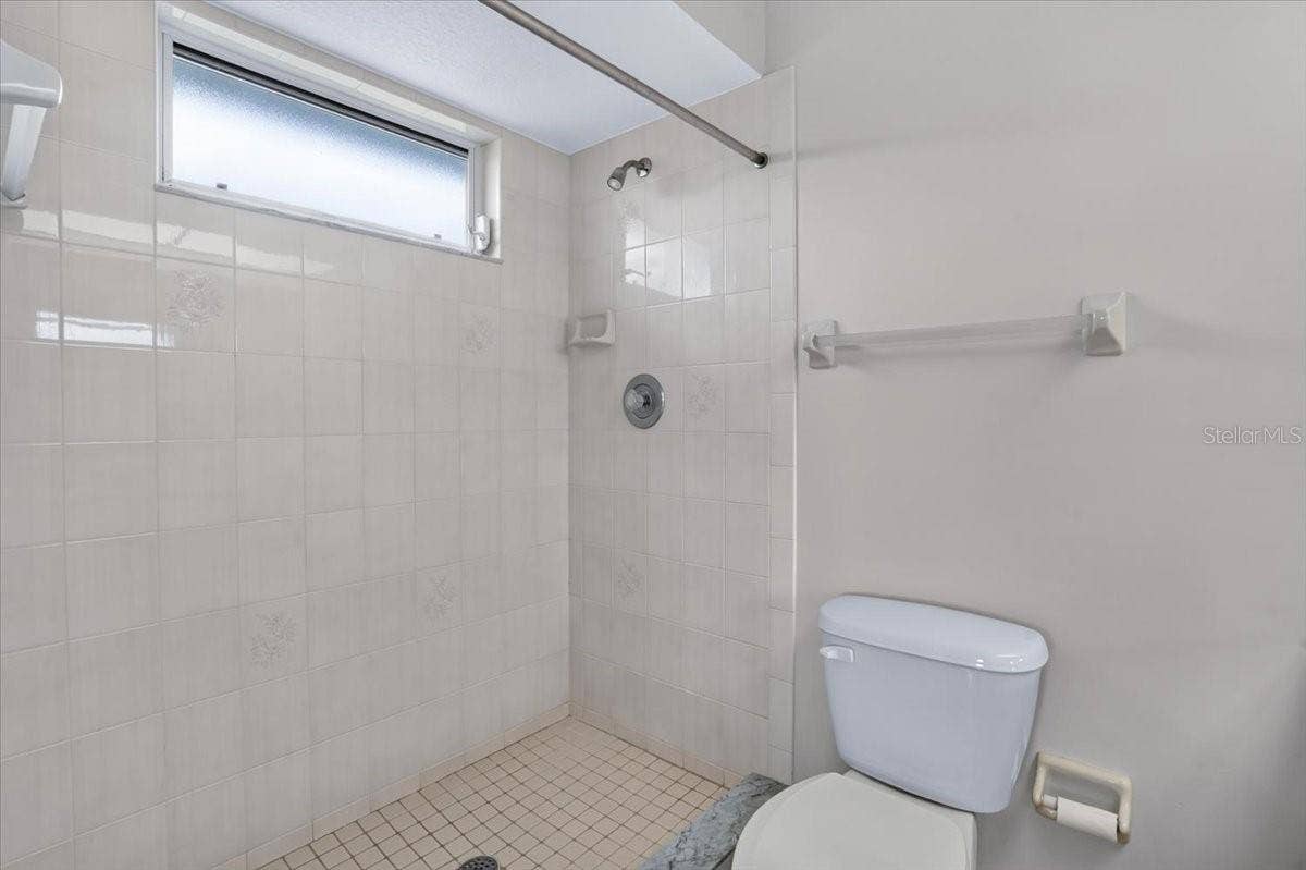 4104 STROMBUS ROAD, Venice, FL 34293 4104 STROMBUS ROAD, Venice, FL 34293