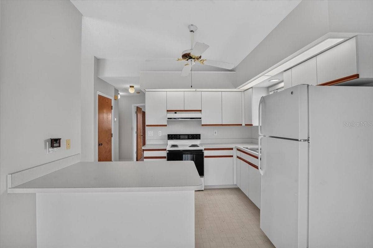 4104 STROMBUS ROAD, Venice, FL 34293 4104 STROMBUS ROAD, Venice, FL 34293