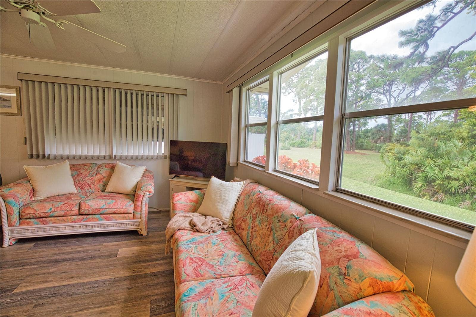 236 N FIJI CIRCLE, Englewood, FL 34223 236 N FIJI CIRCLE, Englewood, FL 34223
