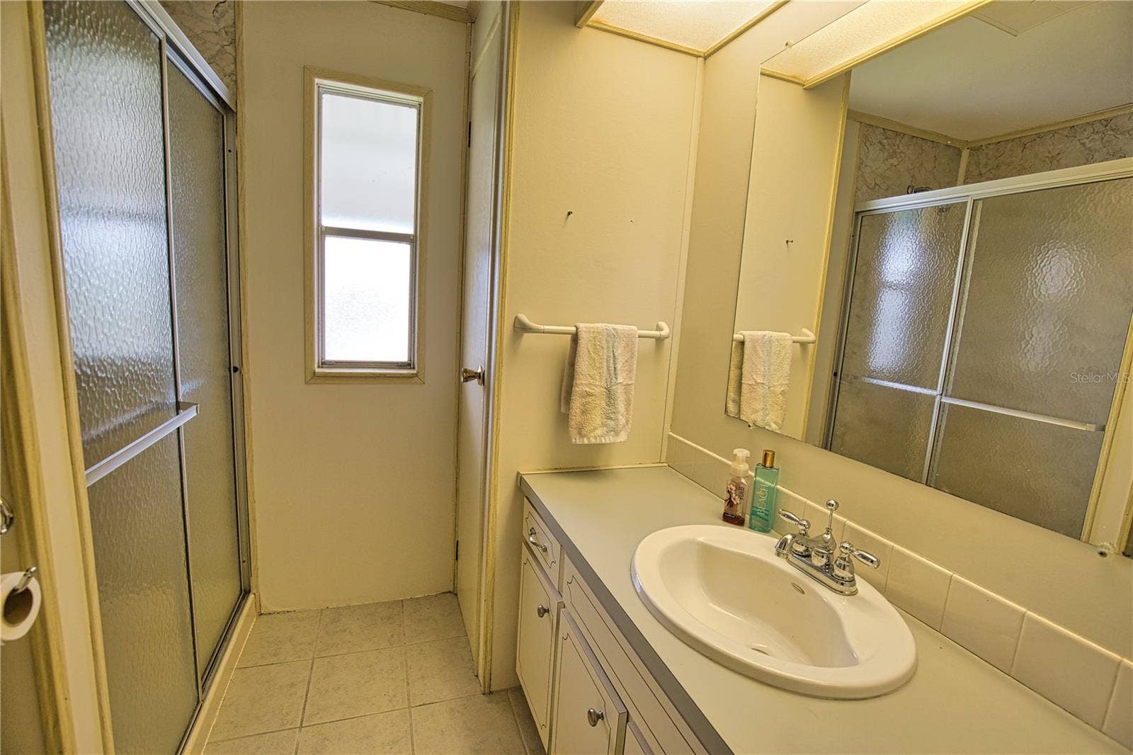 236 N FIJI CIRCLE, Englewood, FL 34223 236 N FIJI CIRCLE, Englewood, FL 34223