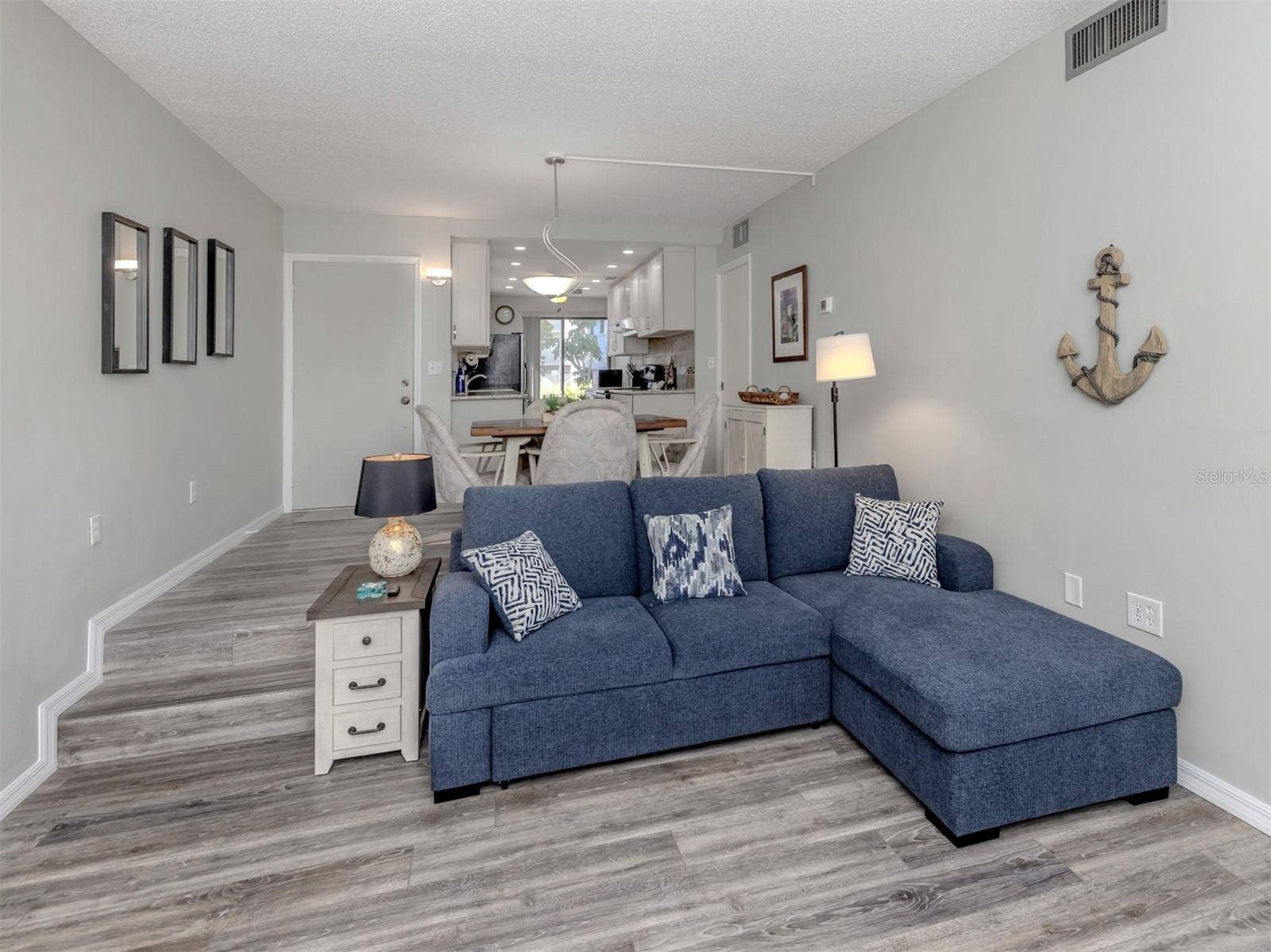 1555 TARPON CENTER DRIVE, #140, Venice, FL 34285