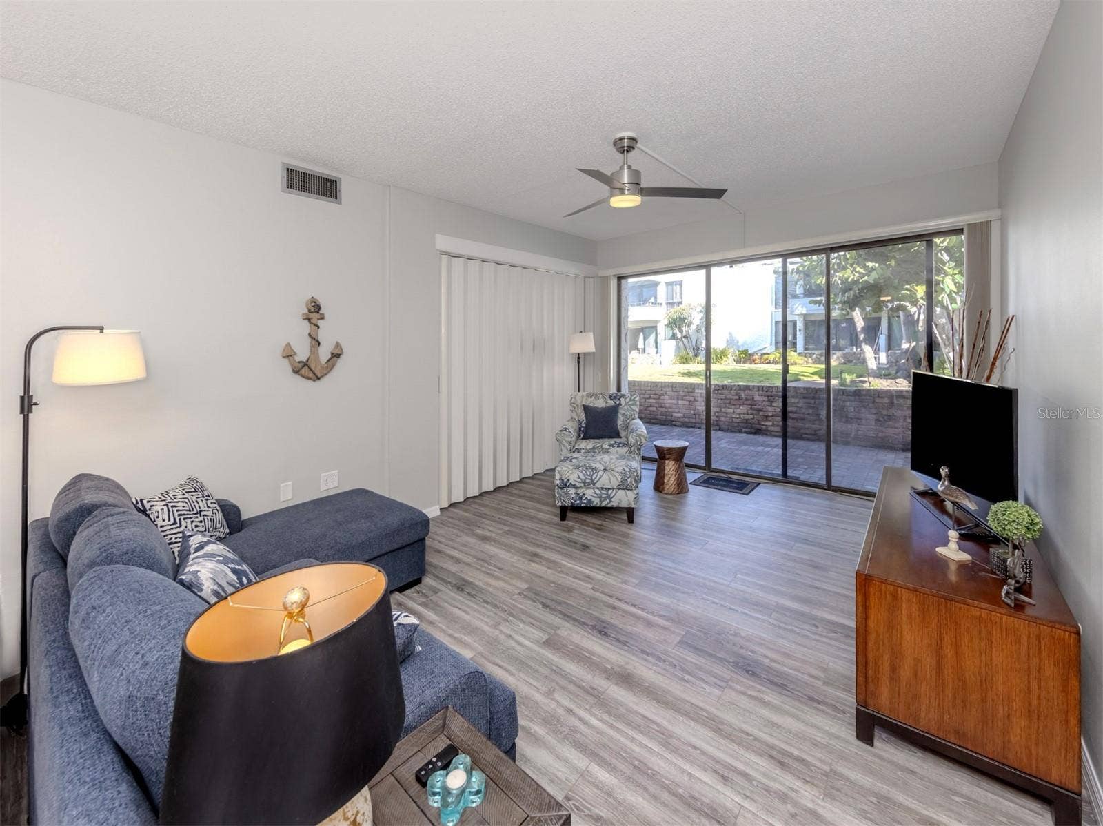 1555 TARPON CENTER DRIVE, #140, Venice, FL 34285
