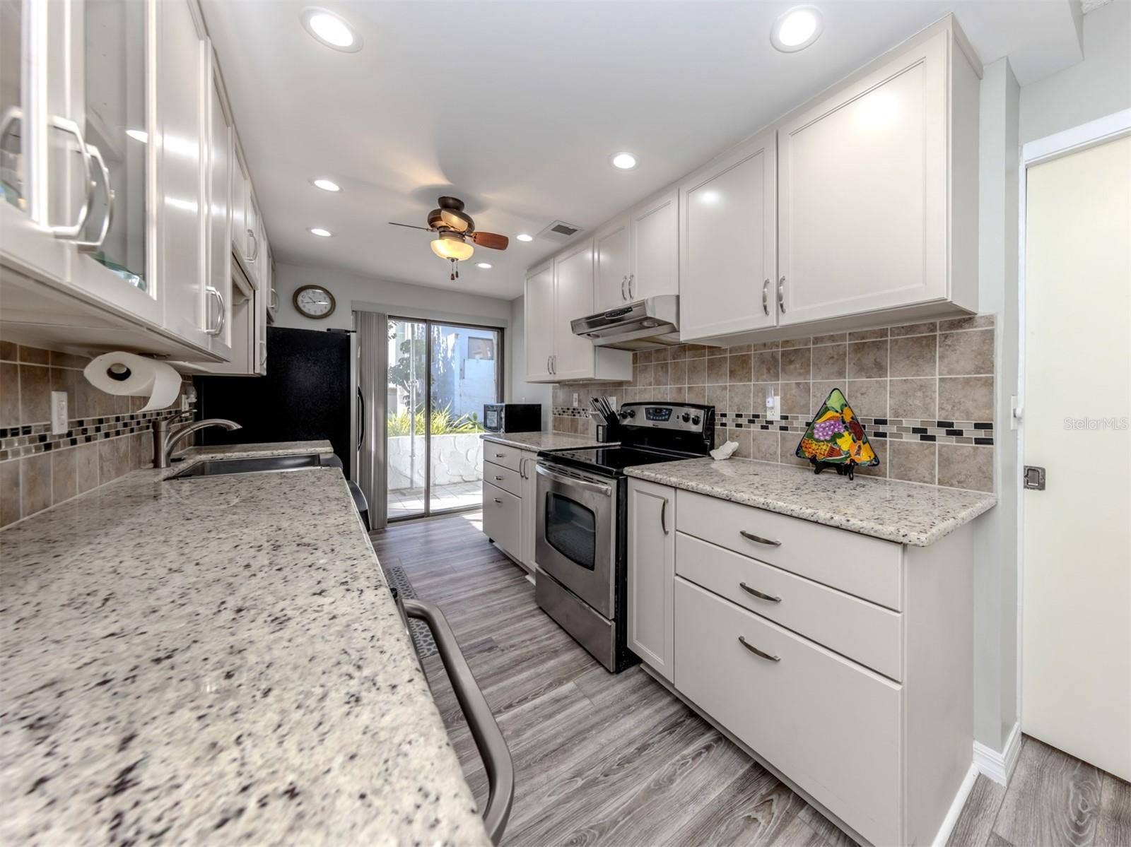1555 TARPON CENTER DRIVE, #140, Venice, FL 34285