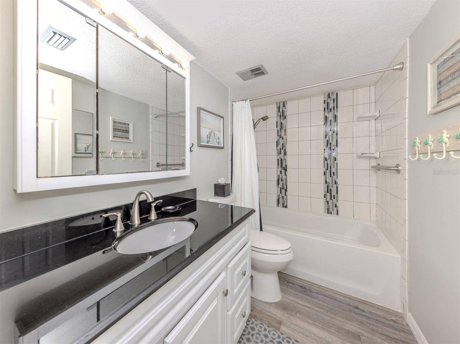 1555 TARPON CENTER DRIVE, #140, Venice, FL 34285
