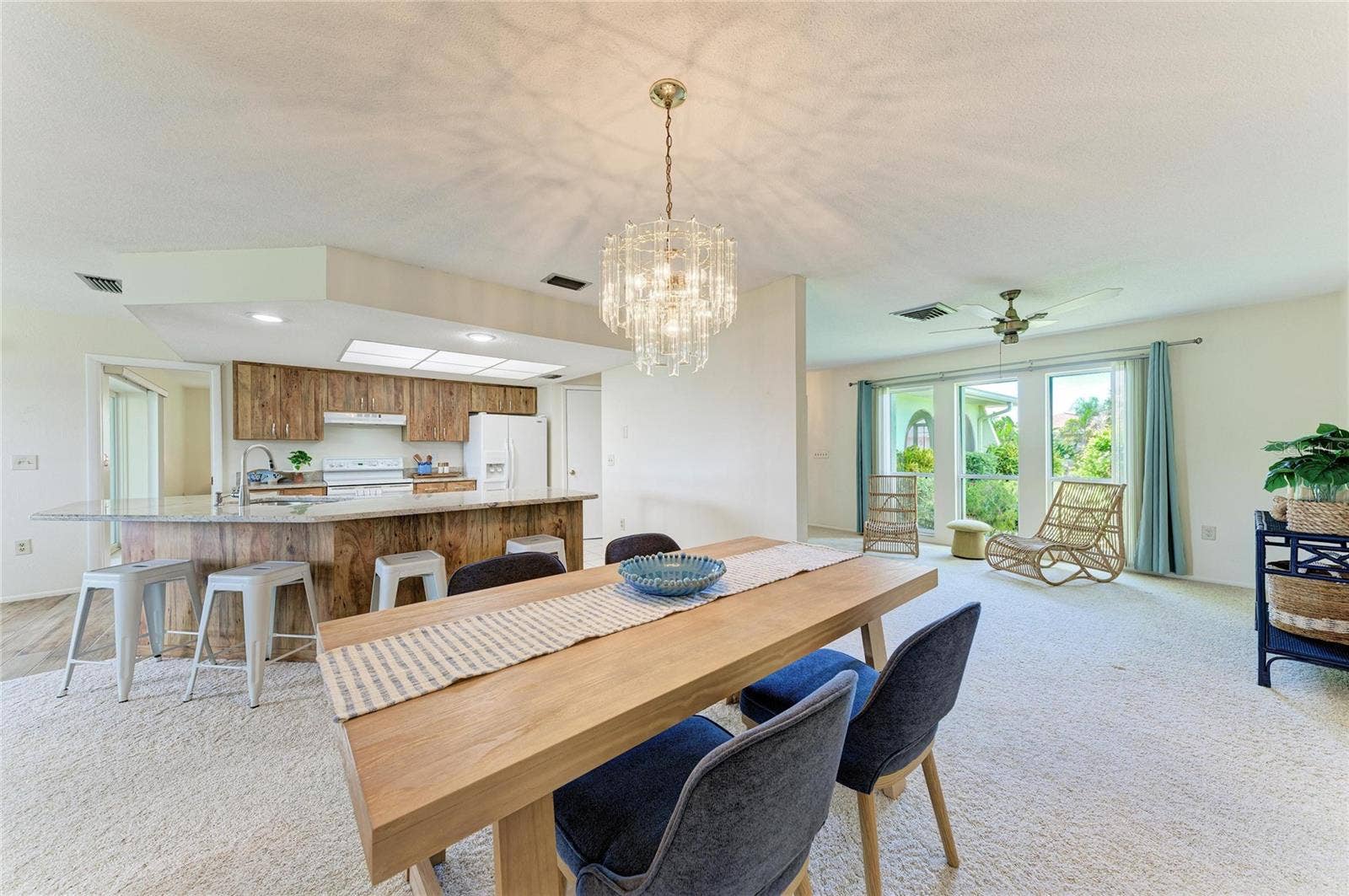 1602 VIKKI COURT, Venice, FL 34293 1602 VIKKI COURT, Venice, FL 34293