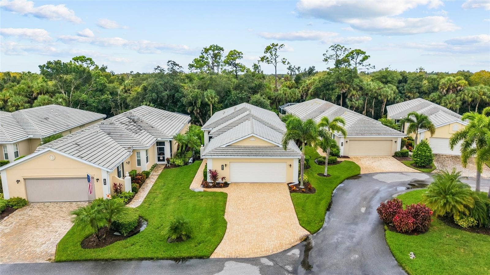 1821 LANCASHIRE DRIVE, Venice, FL 34293 1821 LANCASHIRE DRIVE, Venice, FL 34293
