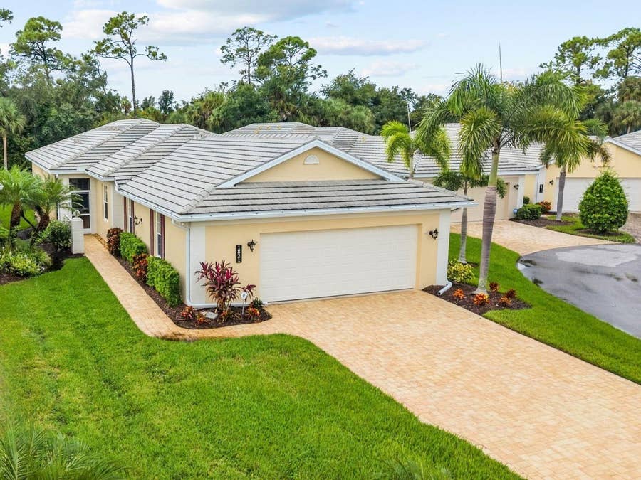 Property photo for 1821 LANCASHIRE DRIVE, Venice, FL