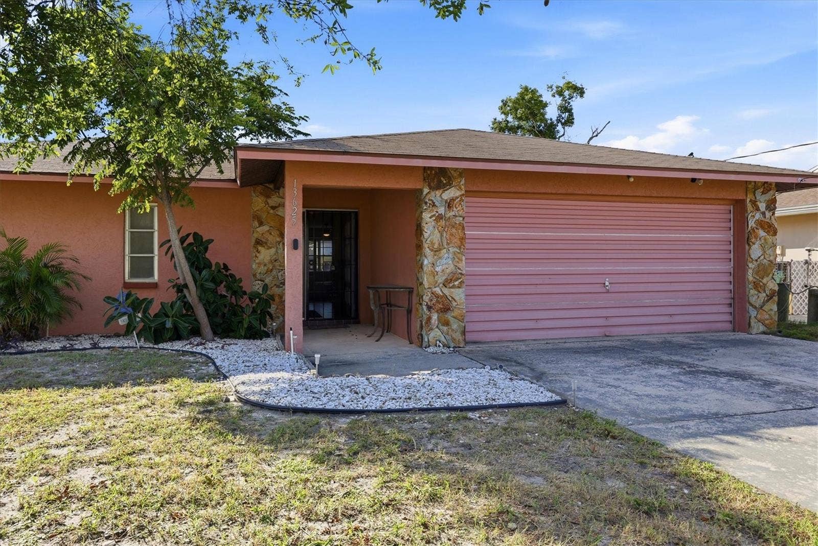 13625 VERONICA DRIVE, Hudson, FL 34667 13625 VERONICA DRIVE, Hudson, FL 34667
