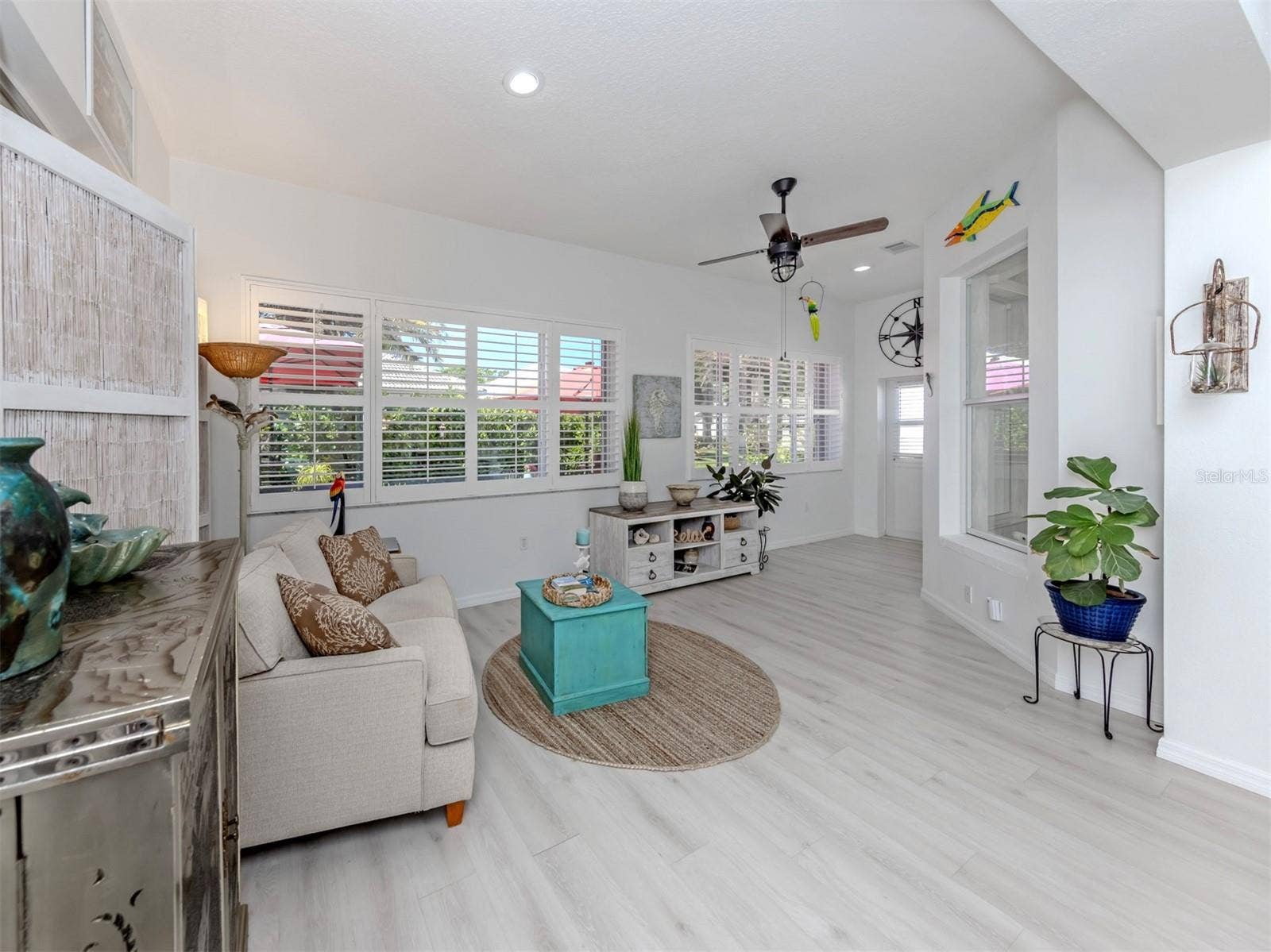 1102 SOUTHLAKE COURT, Venice, FL 34285 1102 SOUTHLAKE COURT, Venice, FL 34285