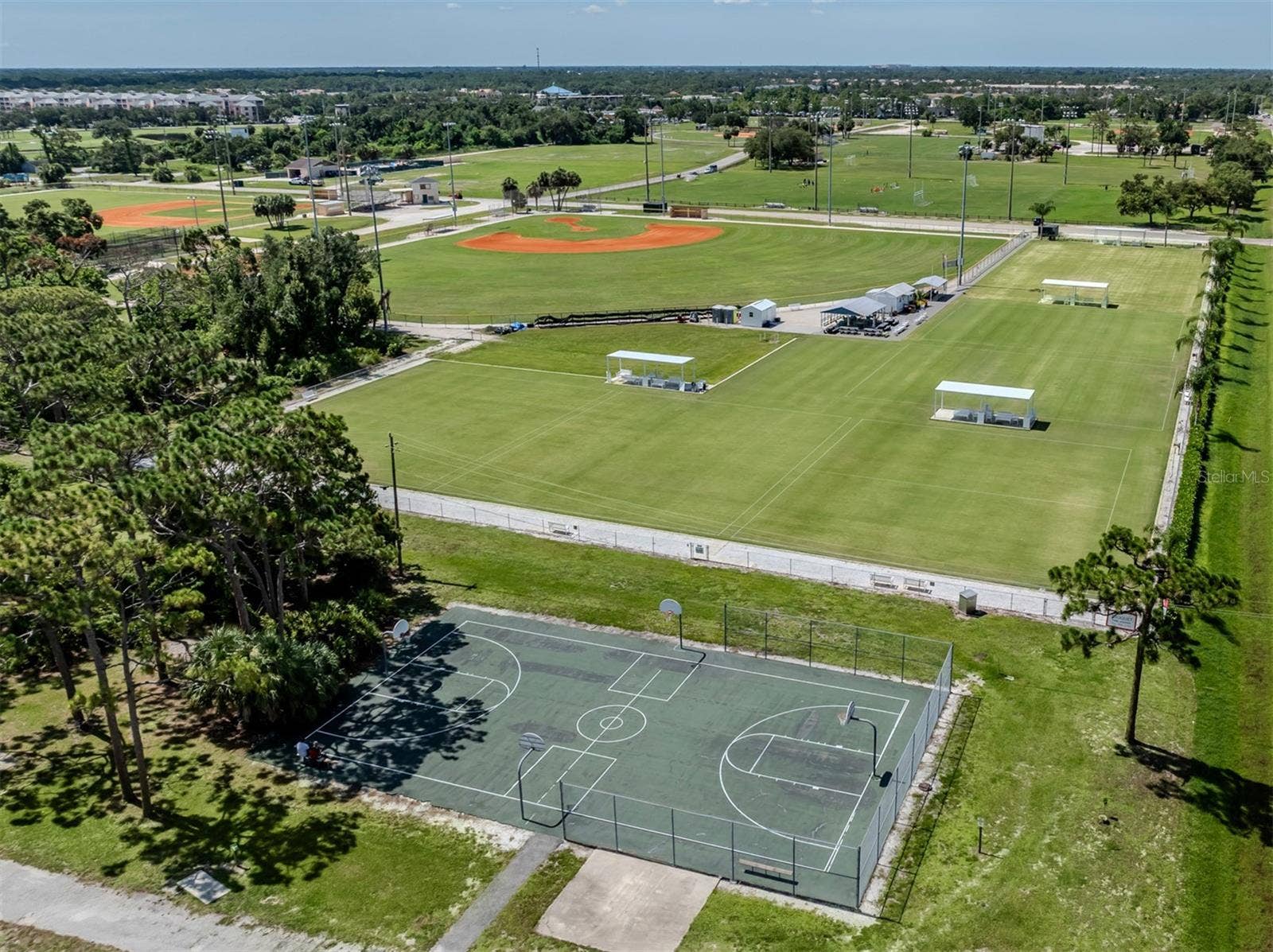 1102 SOUTHLAKE COURT, Venice, FL 34285 1102 SOUTHLAKE COURT, Venice, FL 34285