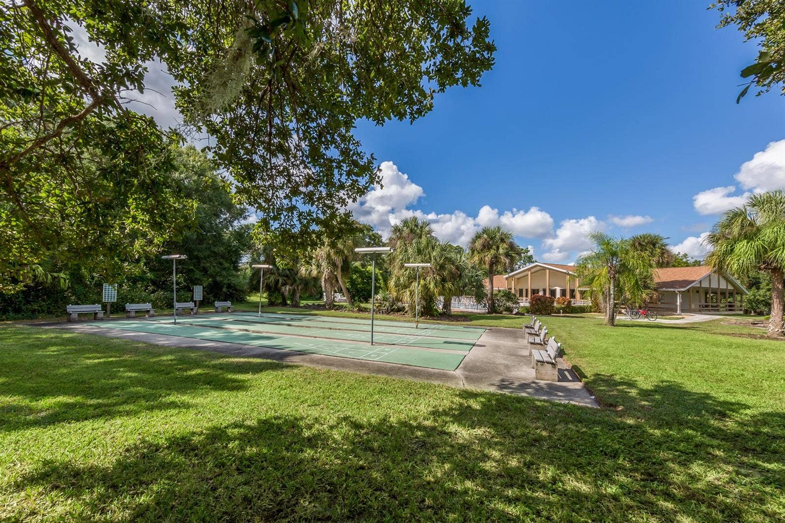 1102 SOUTHLAKE COURT, Venice, FL 34285 1102 SOUTHLAKE COURT, Venice, FL 34285