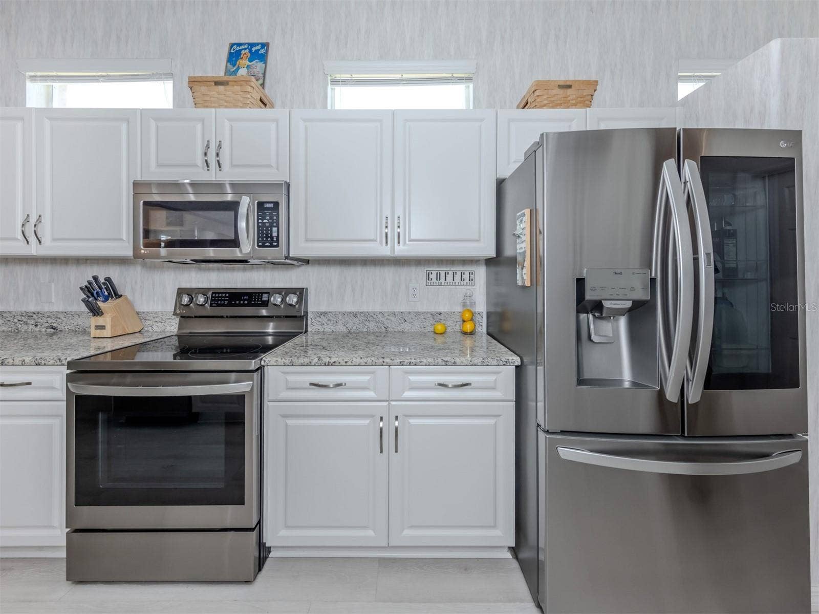 1102 SOUTHLAKE COURT, Venice, FL 34285 1102 SOUTHLAKE COURT, Venice, FL 34285