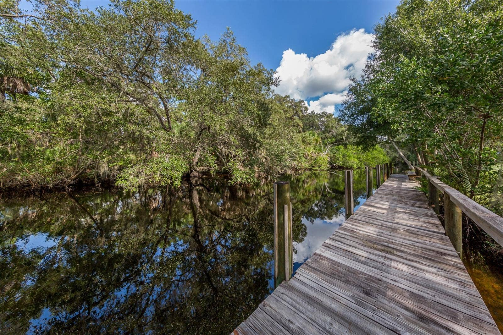 1102 SOUTHLAKE COURT, Venice, FL 34285 1102 SOUTHLAKE COURT, Venice, FL 34285