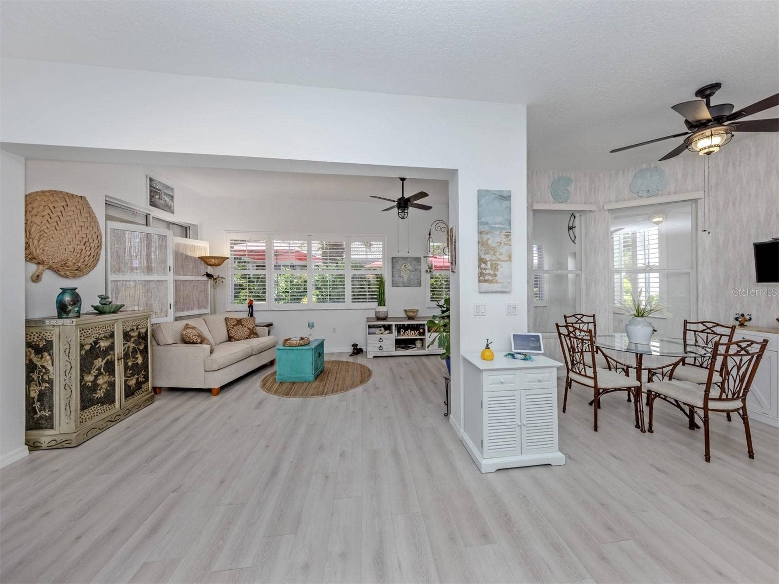 1102 SOUTHLAKE COURT, Venice, FL 34285 1102 SOUTHLAKE COURT, Venice, FL 34285