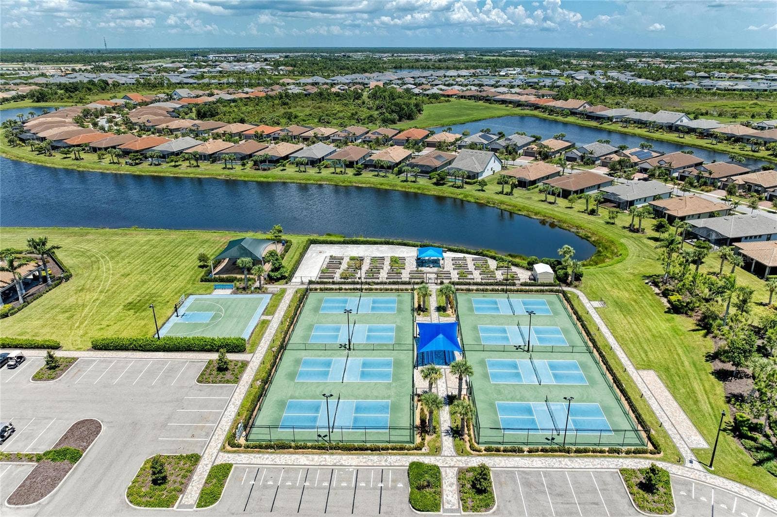 19143 KIRELLA STREET, Venice, FL 34293 19143 KIRELLA STREET, Venice, FL 34293