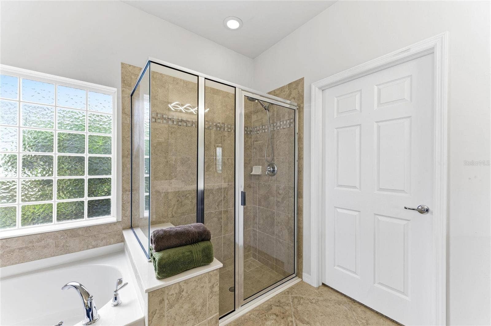 19143 KIRELLA STREET, Venice, FL 34293 19143 KIRELLA STREET, Venice, FL 34293