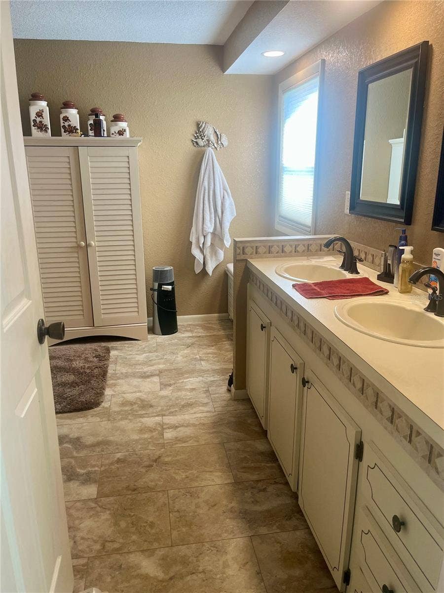 312 MARINER DRIVE, North Port, FL 34287 312 MARINER DRIVE, North Port, FL 34287