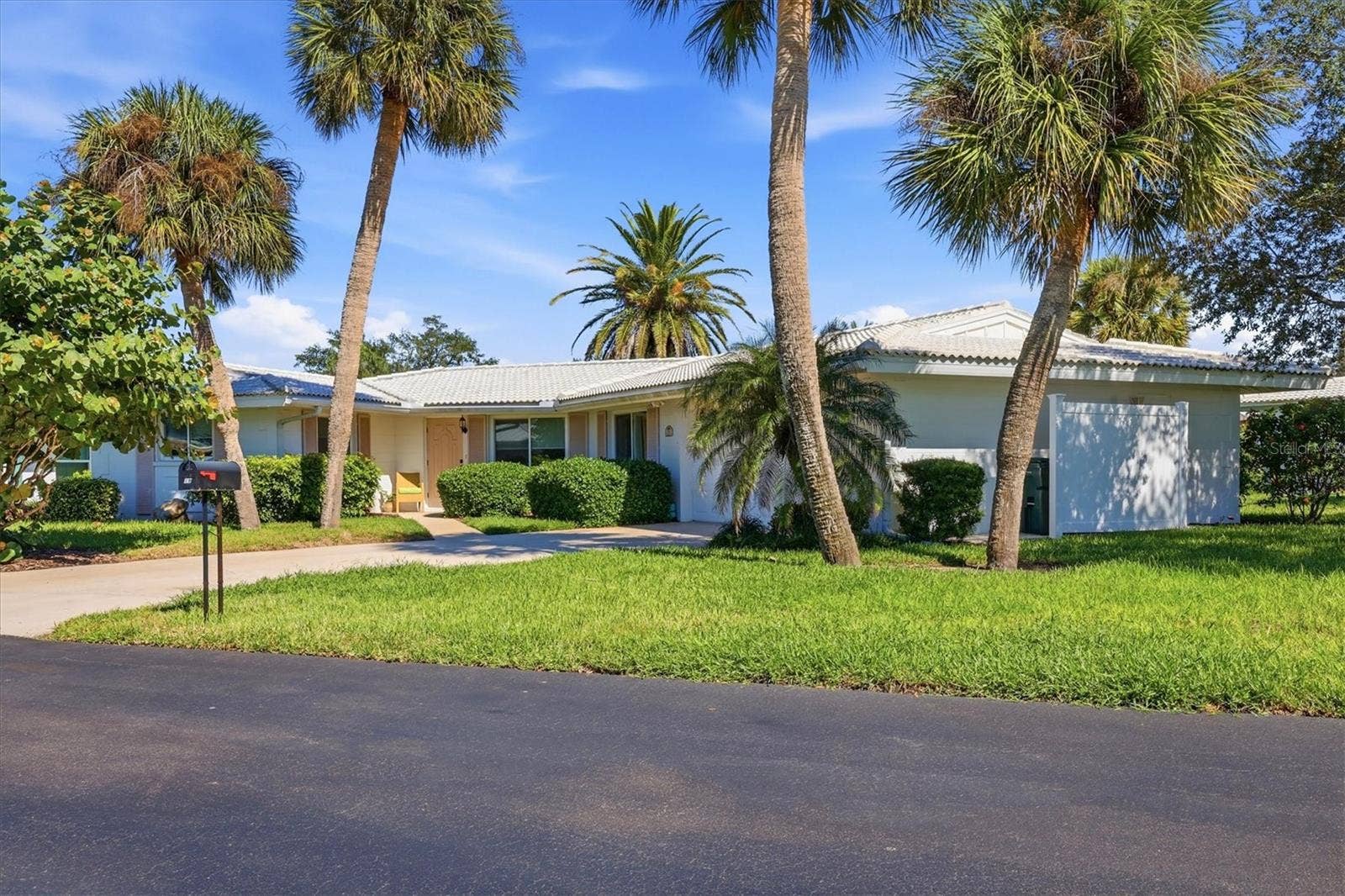 19 OAKWOOD DRIVE N, Englewood, FL 34223