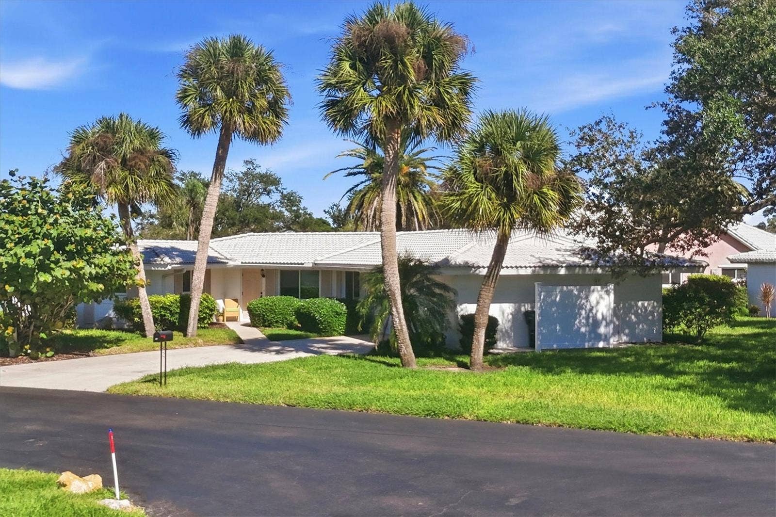 19 OAKWOOD DRIVE N, Englewood, FL 34223