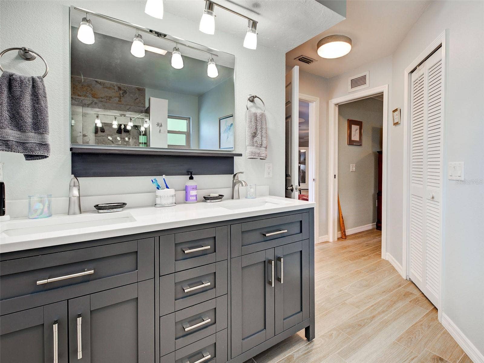 800 OSPREY STREET, Venice, FL 34285 800 OSPREY STREET, Venice, FL 34285