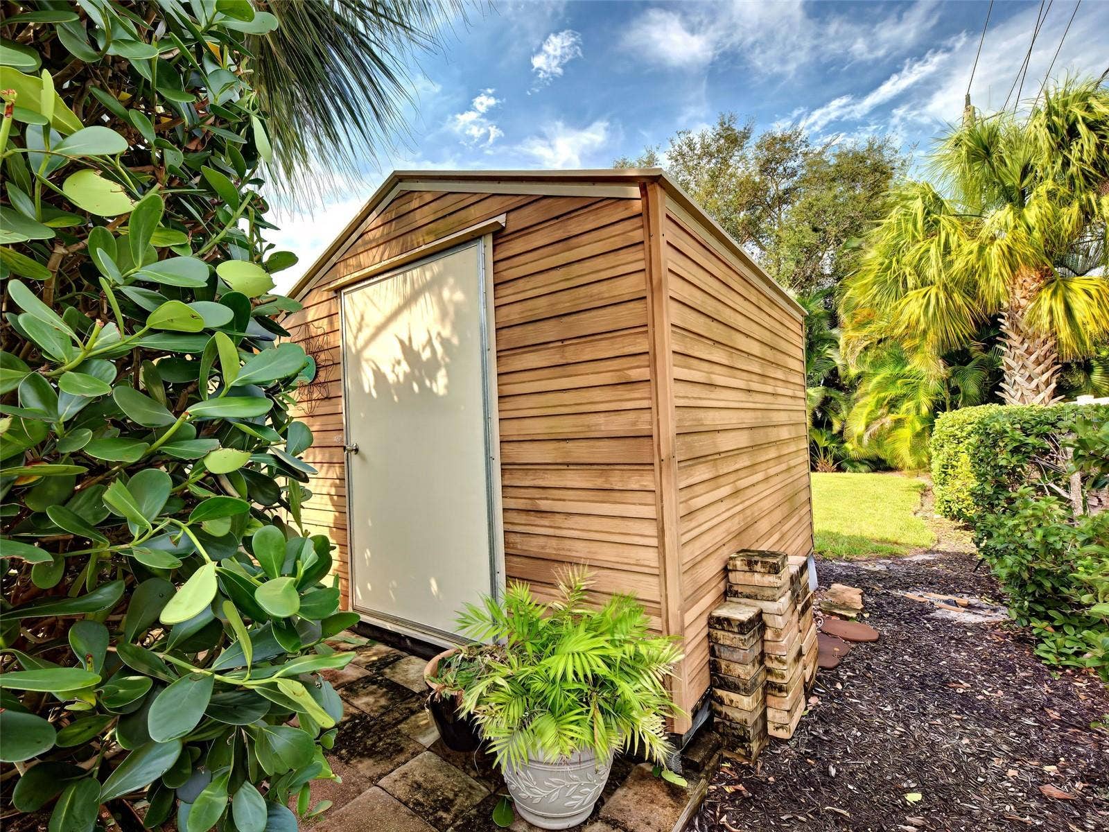 800 OSPREY STREET, Venice, FL 34285 800 OSPREY STREET, Venice, FL 34285