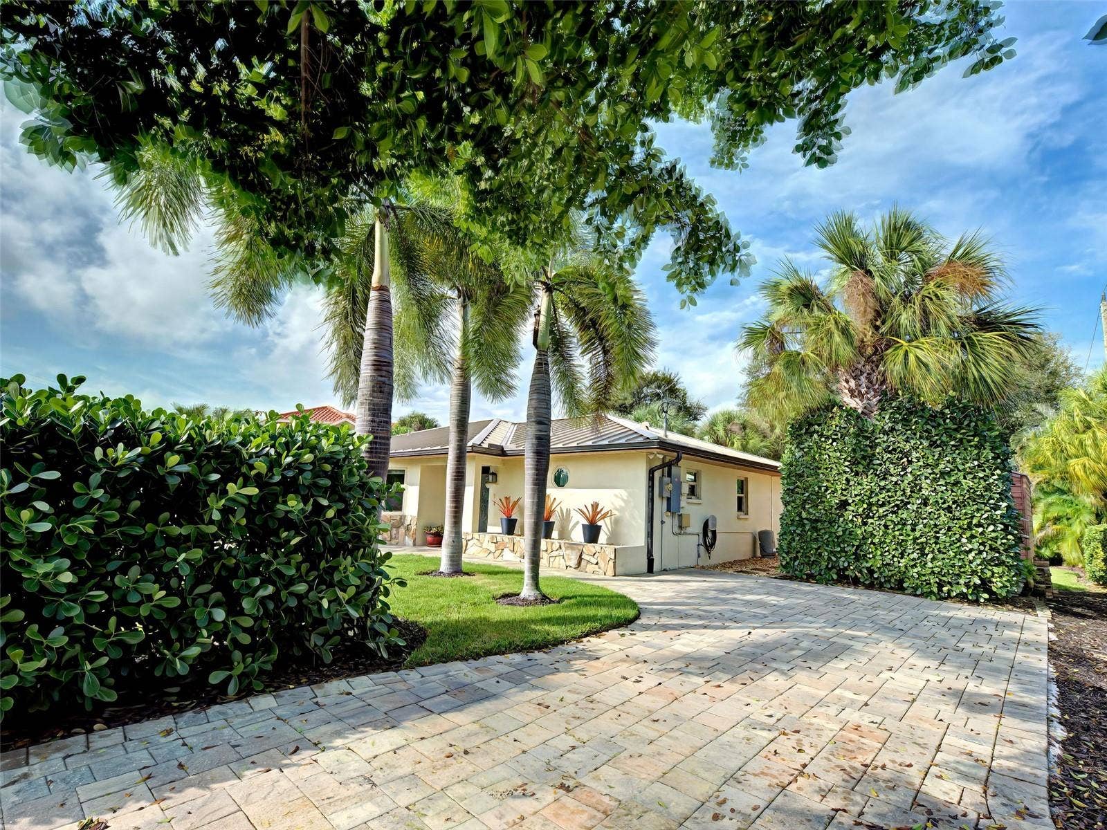 800 OSPREY STREET, Venice, FL 34285 800 OSPREY STREET, Venice, FL 34285