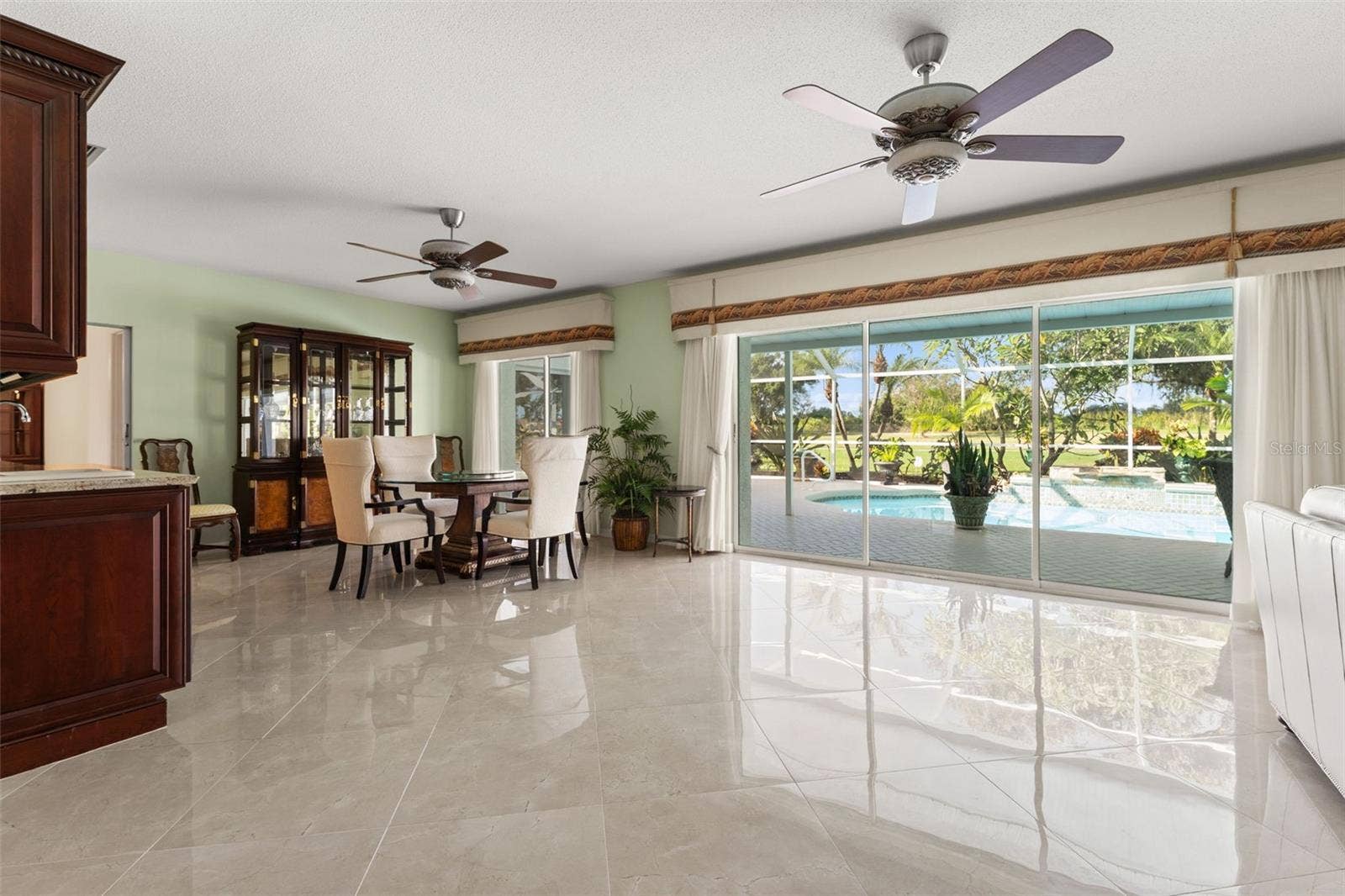 966 N DORAL LANE, Venice, FL 34293 Living room