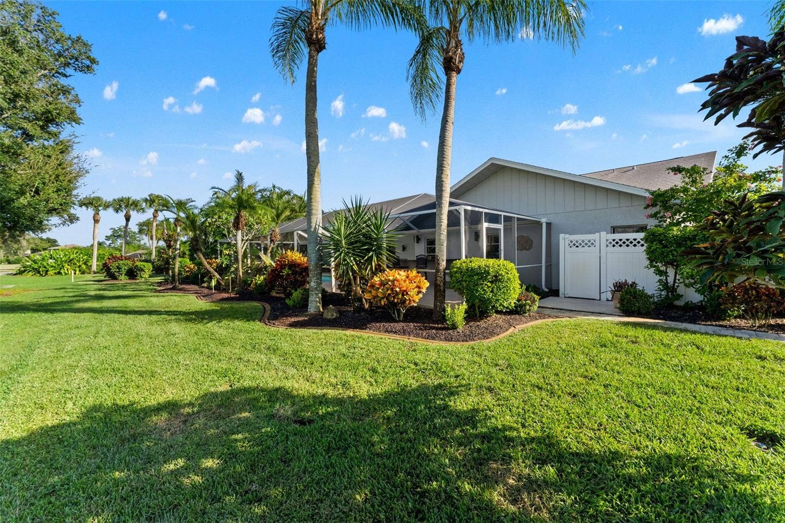 966 N DORAL LANE, Venice, FL 34293 Extensive lot