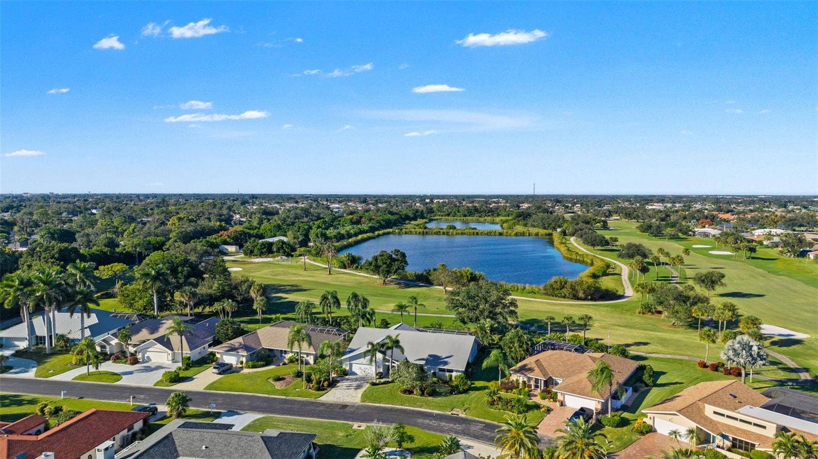 966 N DORAL LANE, Venice, FL 34293 Well established community