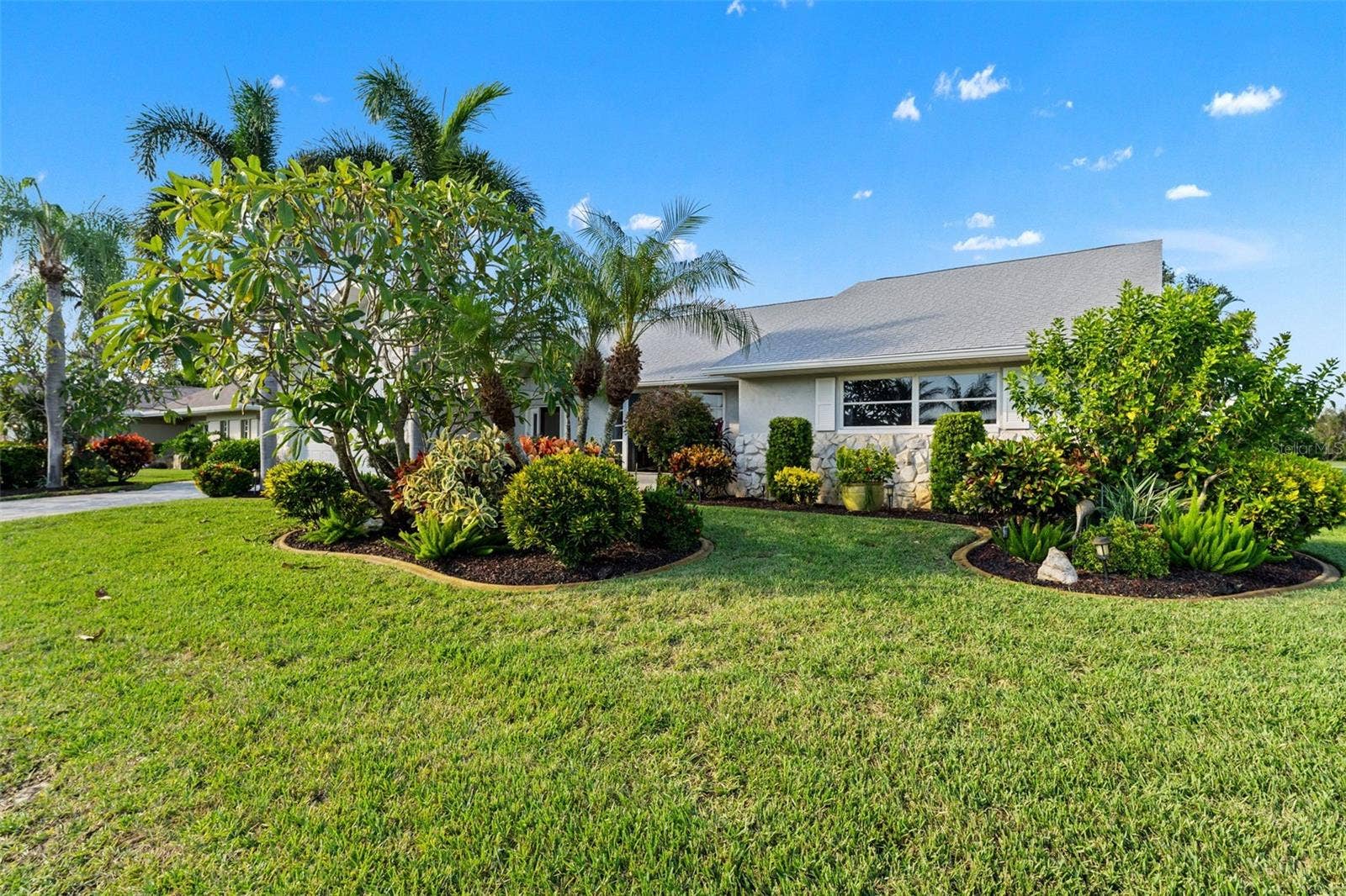 966 N DORAL LANE, Venice, FL 34293 Front yard