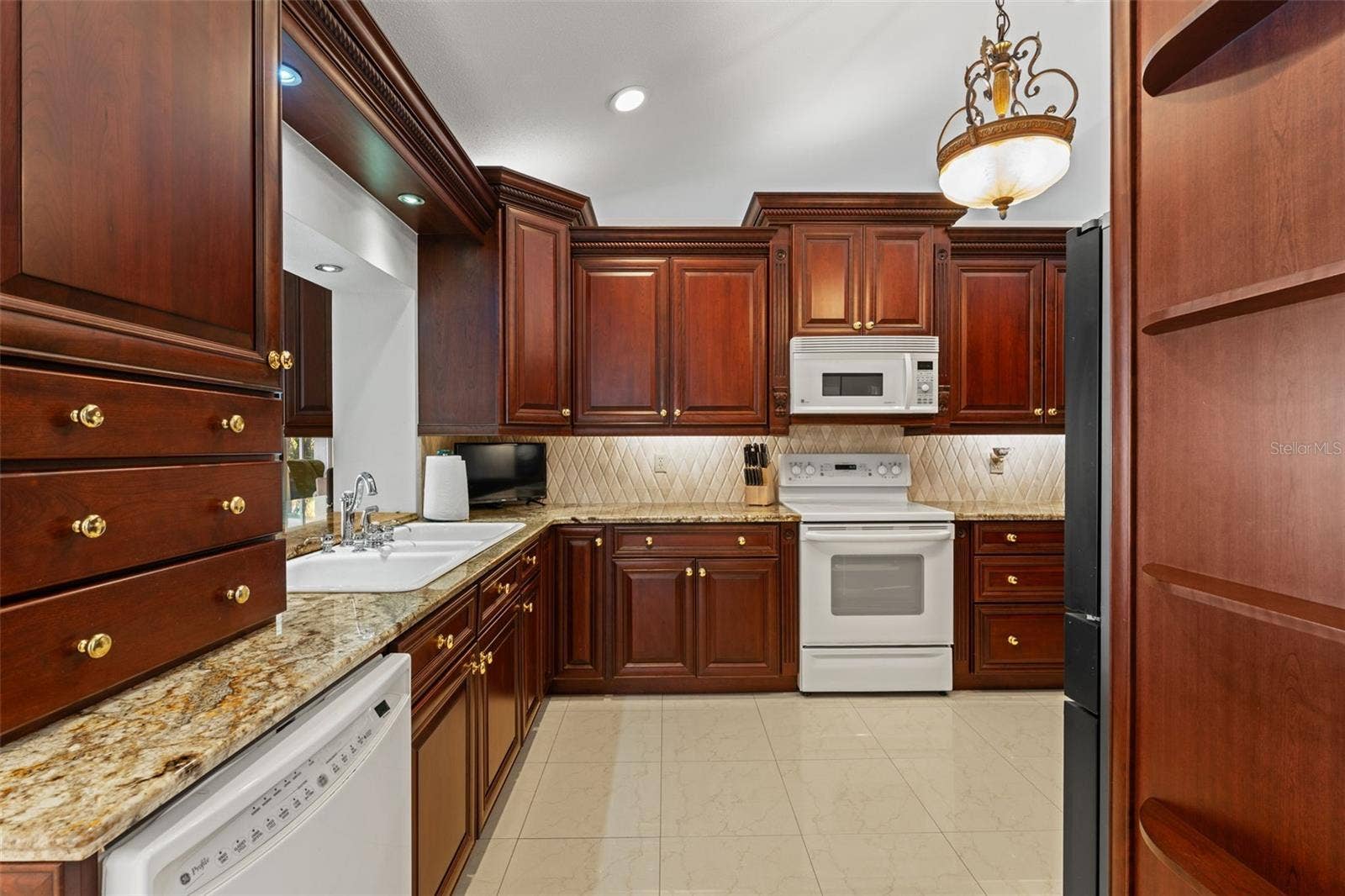 966 N DORAL LANE, Venice, FL 34293 Custom kitchen