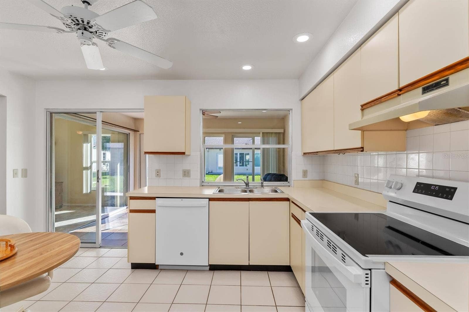 602 DOGWOOD AVENUE, #117, Englewood, FL 34223 602 DOGWOOD AVENUE, #117, Englewood, FL 34223