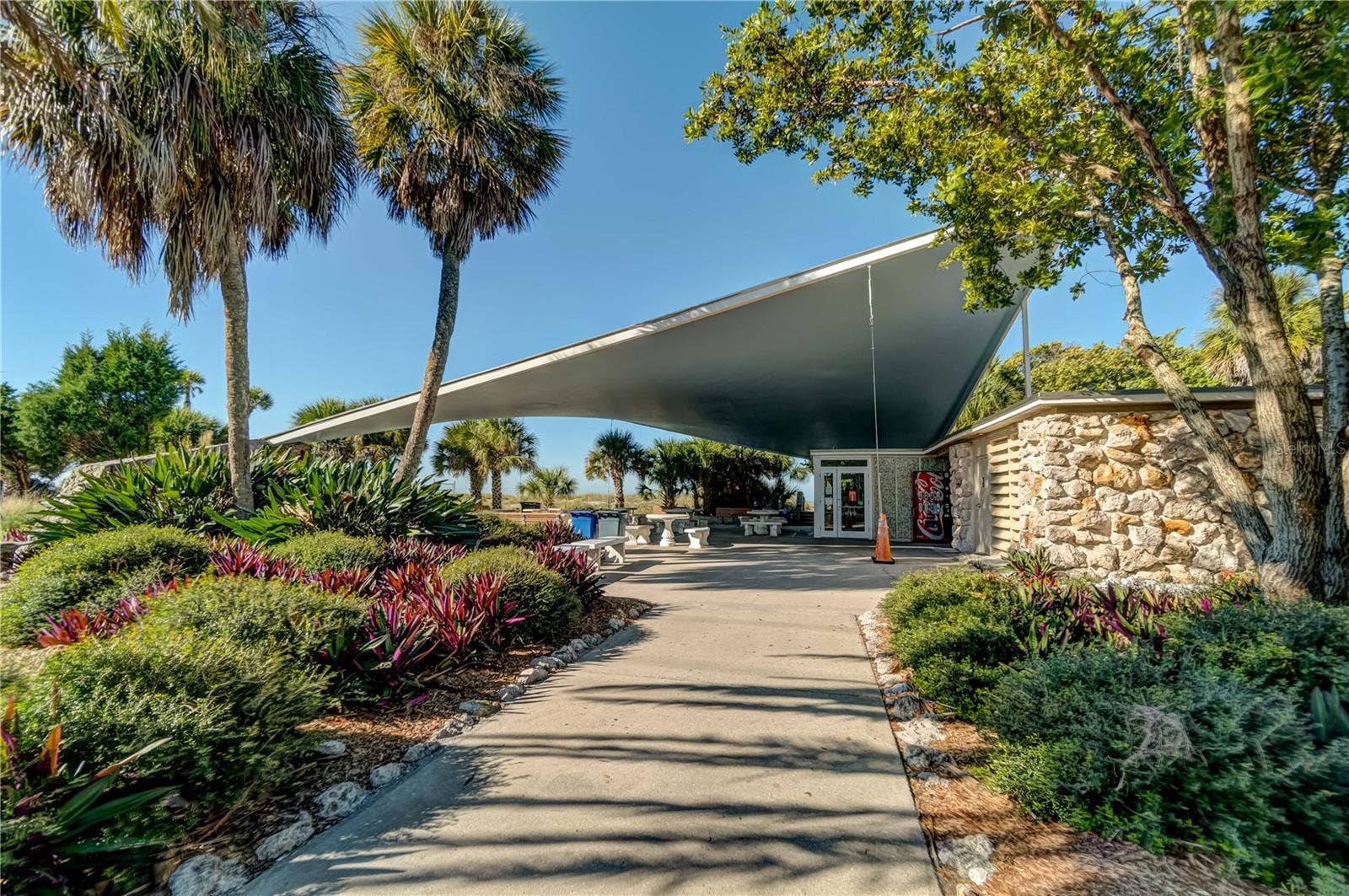 310 GRANT ROAD, Venice, FL 34293 310 GRANT ROAD, Venice, FL 34293