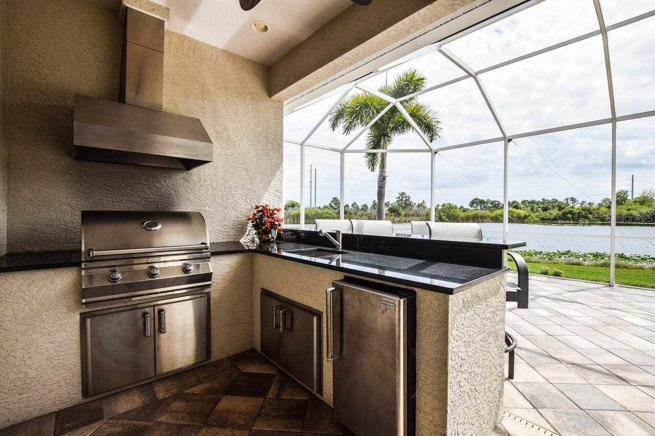 1580 LANCASHIRE DRIVE, Venice, FL 34293 1580 LANCASHIRE DRIVE, Venice, FL 34293