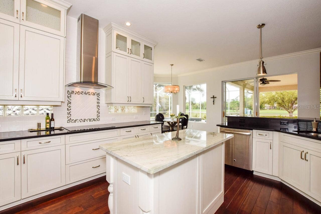 1580 LANCASHIRE DRIVE, Venice, FL 34293 1580 LANCASHIRE DRIVE, Venice, FL 34293