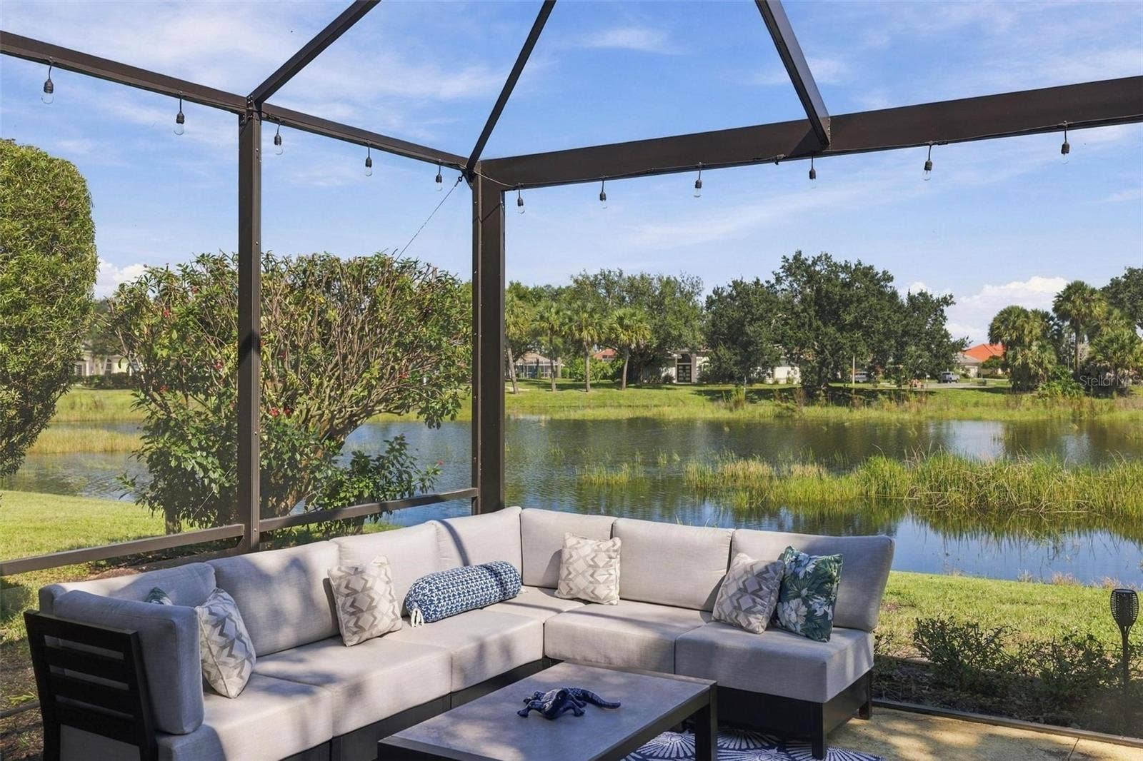 687 LAKESCENE DRIVE, Venice, FL 34293 687 LAKESCENE DRIVE, Venice, FL 34293