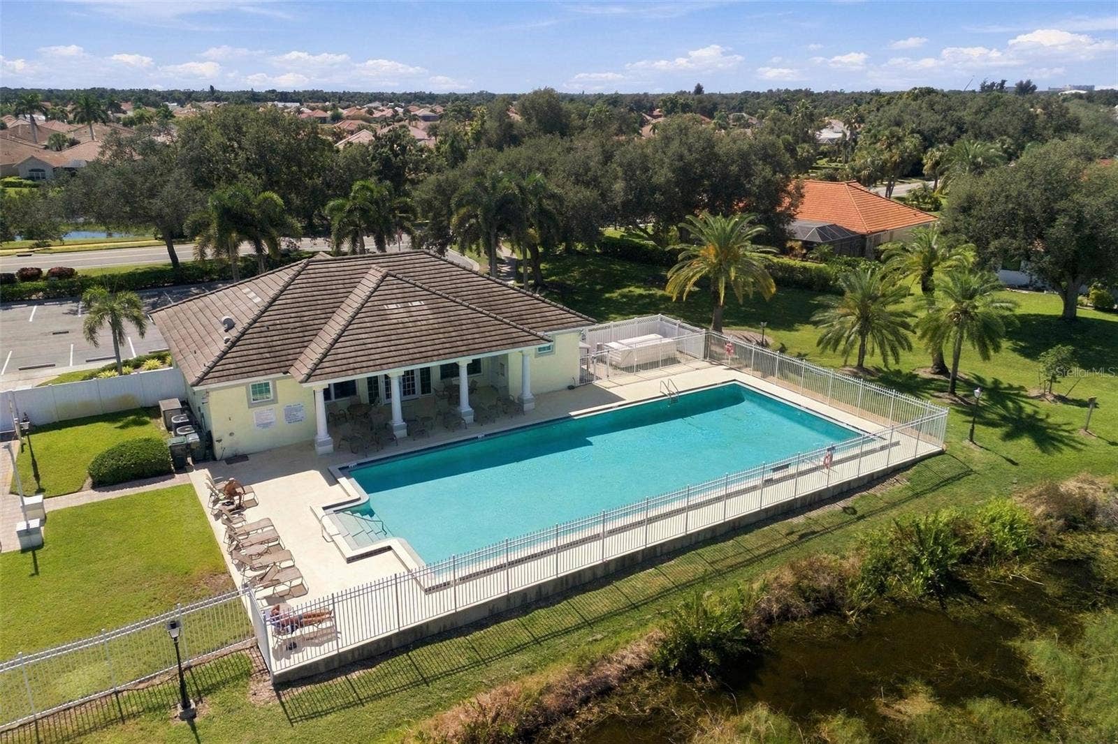 687 LAKESCENE DRIVE, Venice, FL 34293 687 LAKESCENE DRIVE, Venice, FL 34293