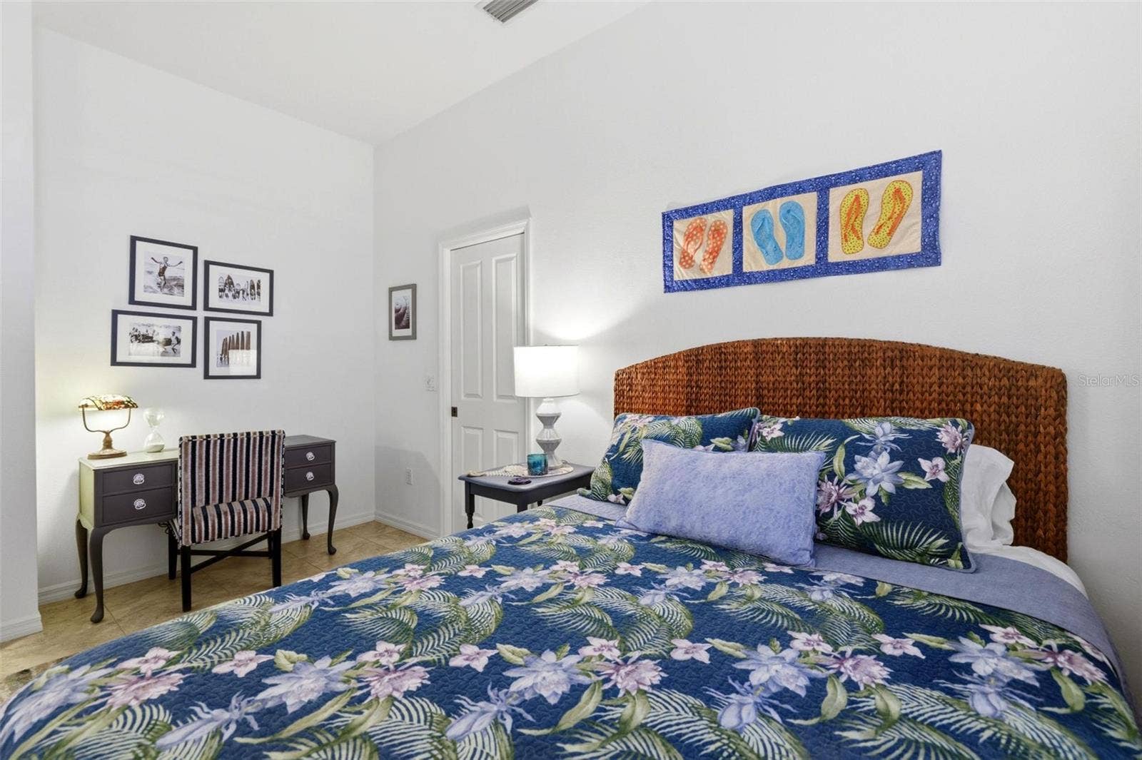 687 LAKESCENE DRIVE, Venice, FL 34293 687 LAKESCENE DRIVE, Venice, FL 34293
