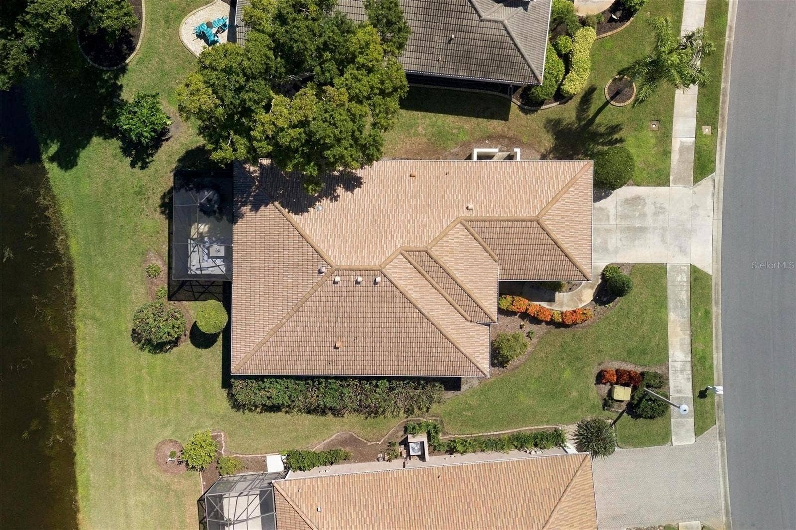 687 LAKESCENE DRIVE, Venice, FL 34293 687 LAKESCENE DRIVE, Venice, FL 34293