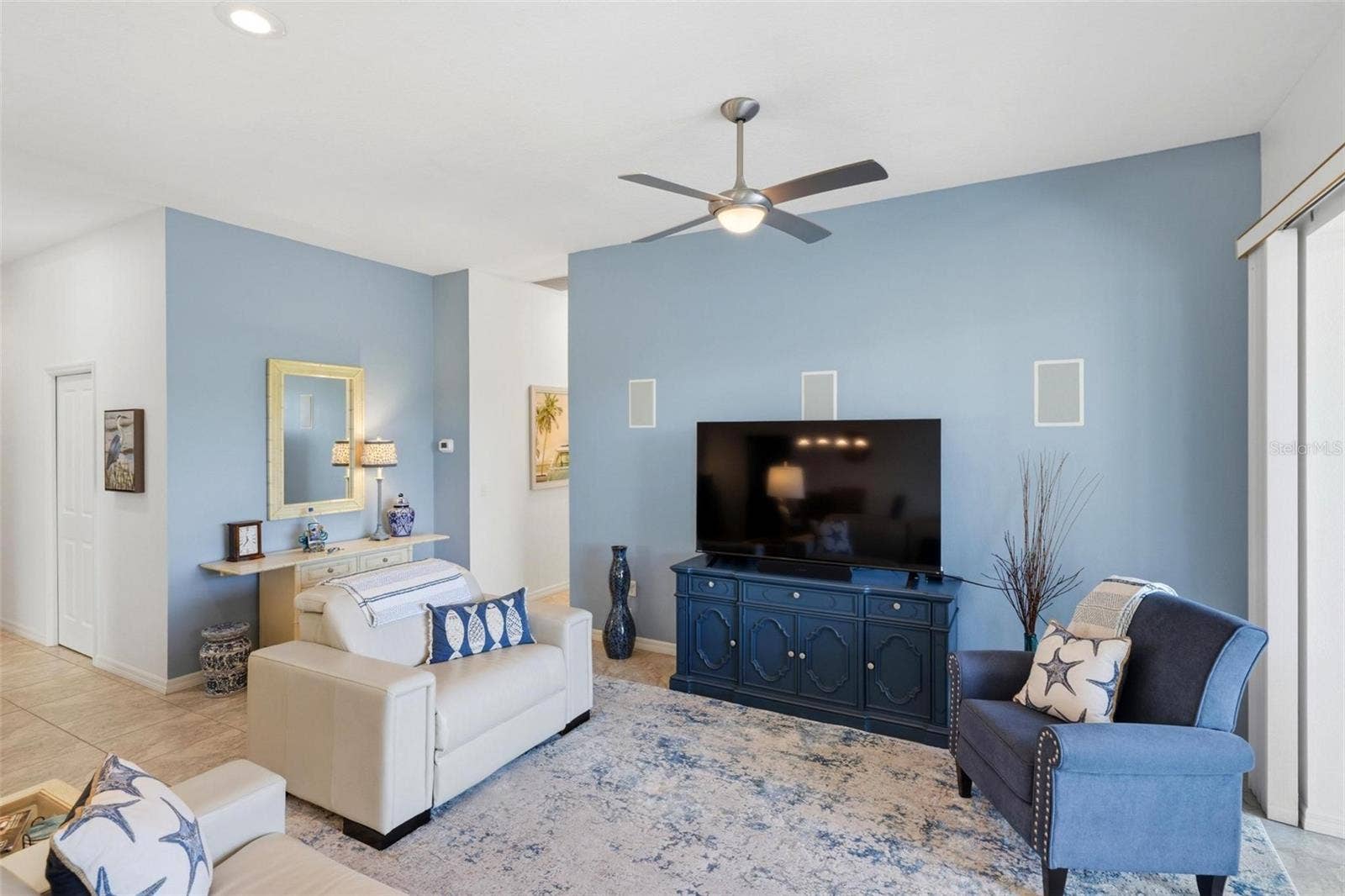 687 LAKESCENE DRIVE, Venice, FL 34293 687 LAKESCENE DRIVE, Venice, FL 34293