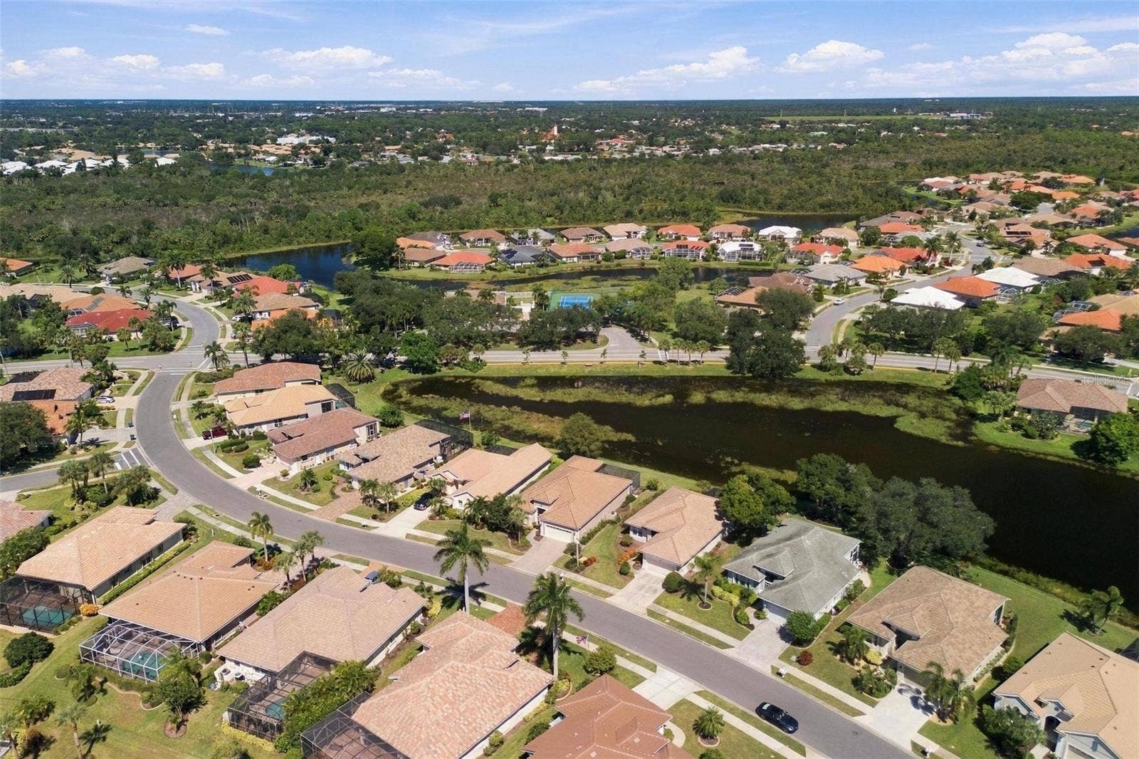 687 LAKESCENE DRIVE, Venice, FL 34293 687 LAKESCENE DRIVE, Venice, FL 34293