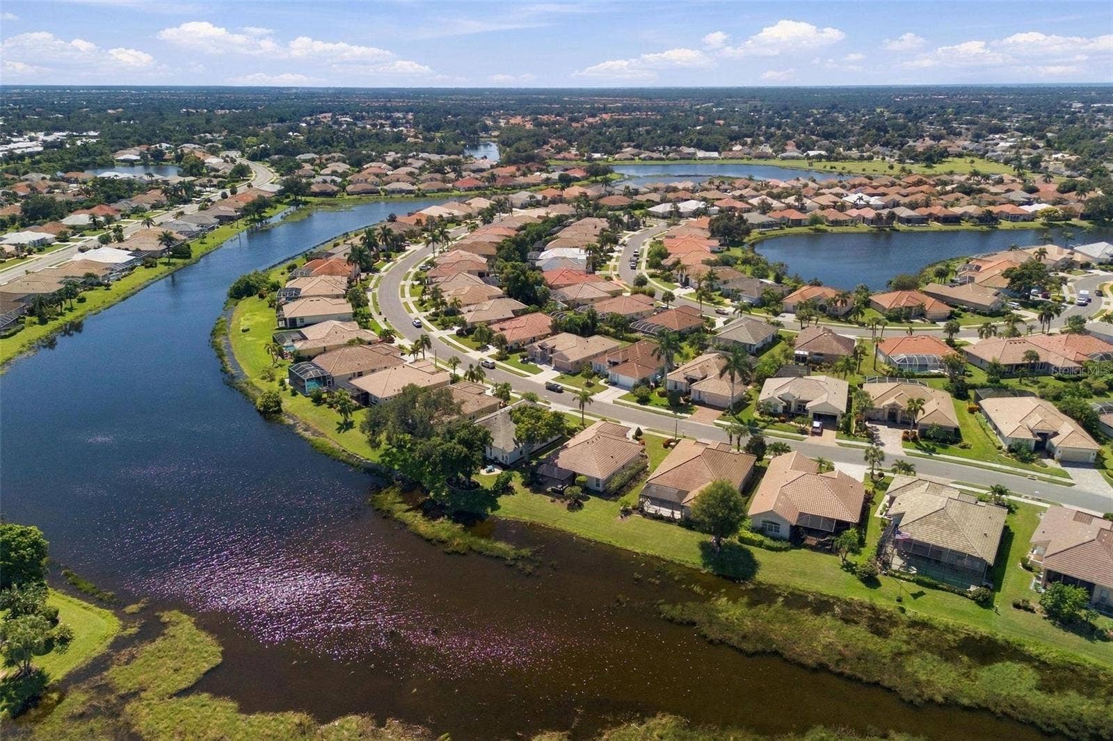687 LAKESCENE DRIVE, Venice, FL 34293 687 LAKESCENE DRIVE, Venice, FL 34293