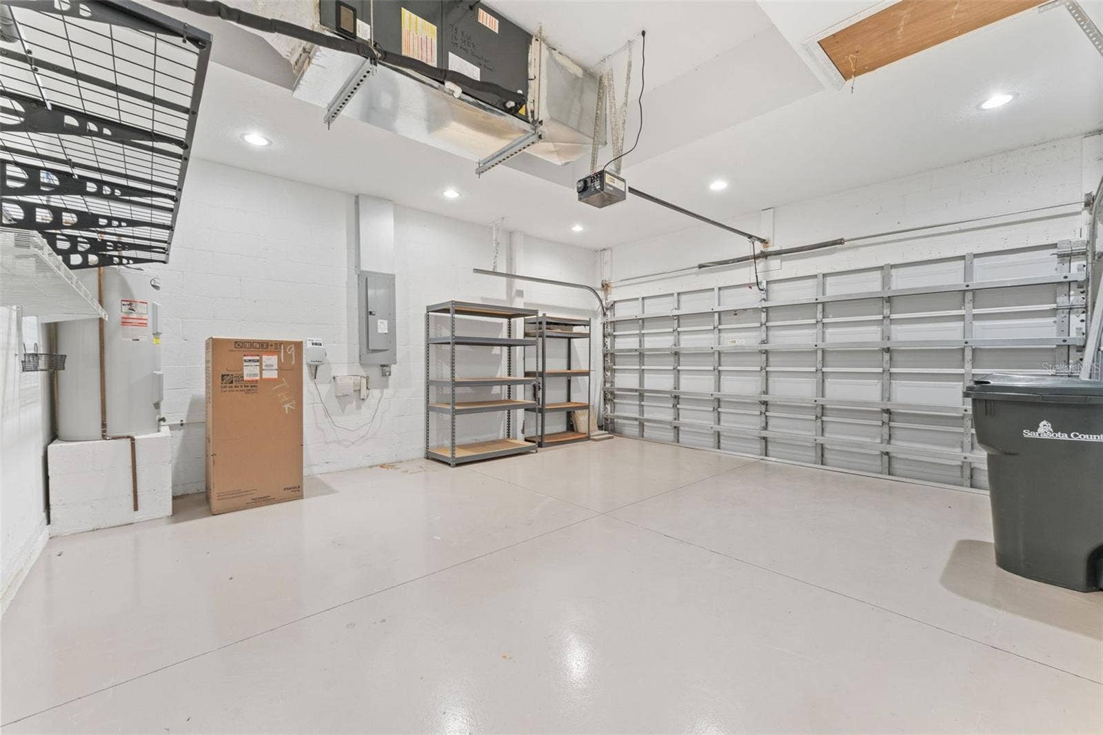 2216 WEAVER BIRD LANE, Venice, FL 34292 Nice clean concrete flooring
