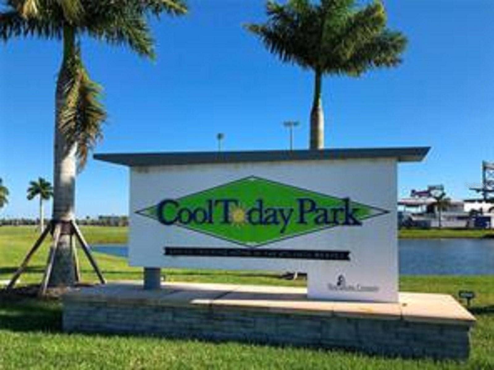 2216 WEAVER BIRD LANE, Venice, FL 34292 Just about 5 miles from Weaver Bird