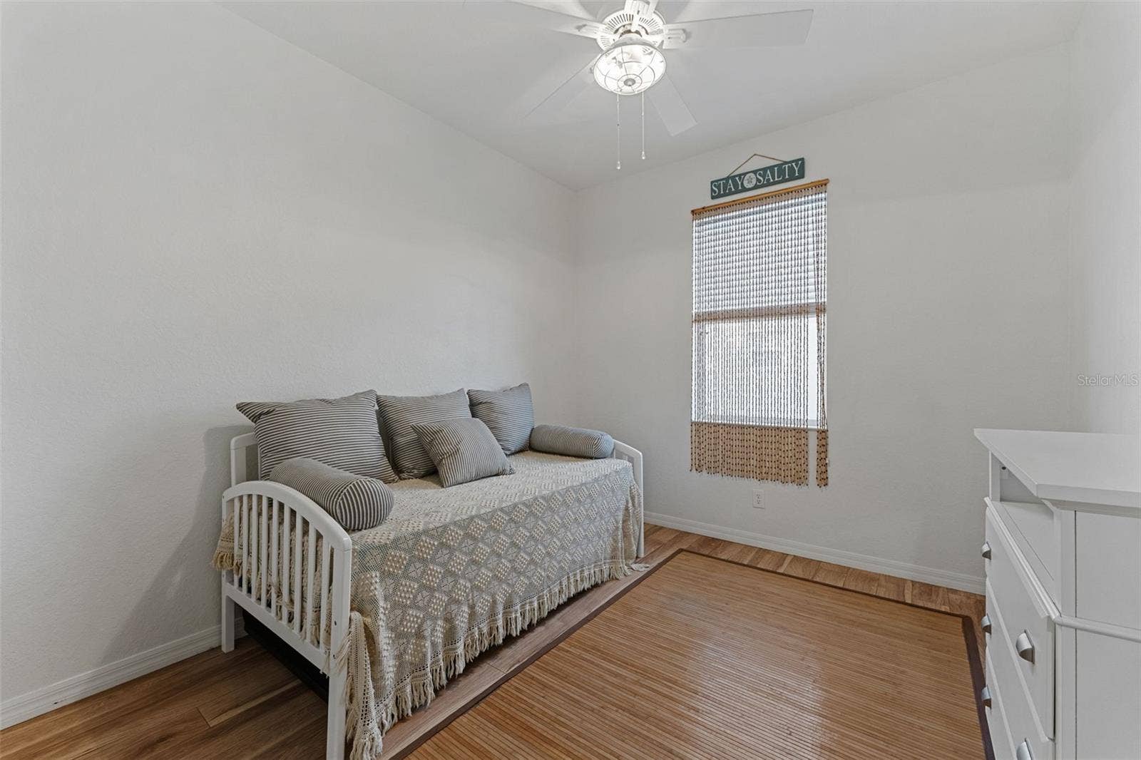 2216 WEAVER BIRD LANE, Venice, FL 34292 Guestroom 3 with trundle bed, again room could hold a full or queen size bed