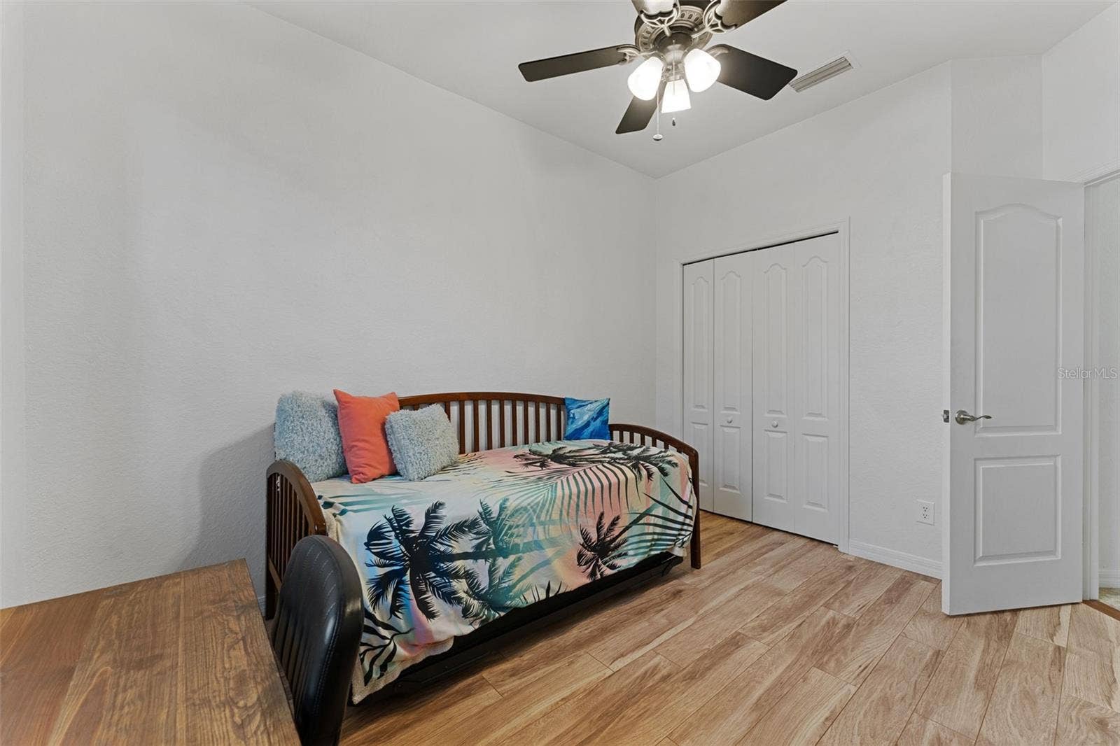 2216 WEAVER BIRD LANE, Venice, FL 34292 Another angel of Guest Room