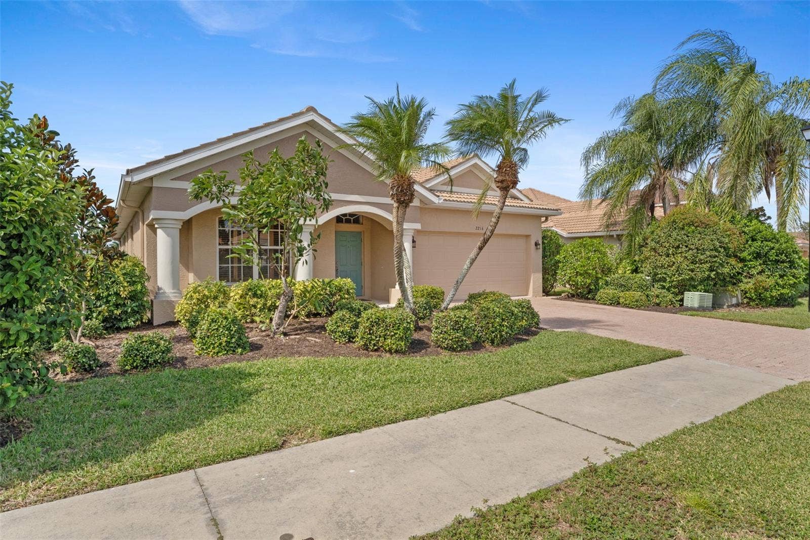 2216 WEAVER BIRD LANE, Venice, FL 34292 Charming home on Weaver Bird Lane